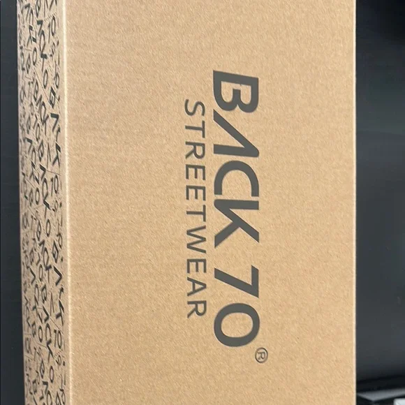 Back 70 cloud sneakers. Black and white. Size 9. - Picture 4 of 5